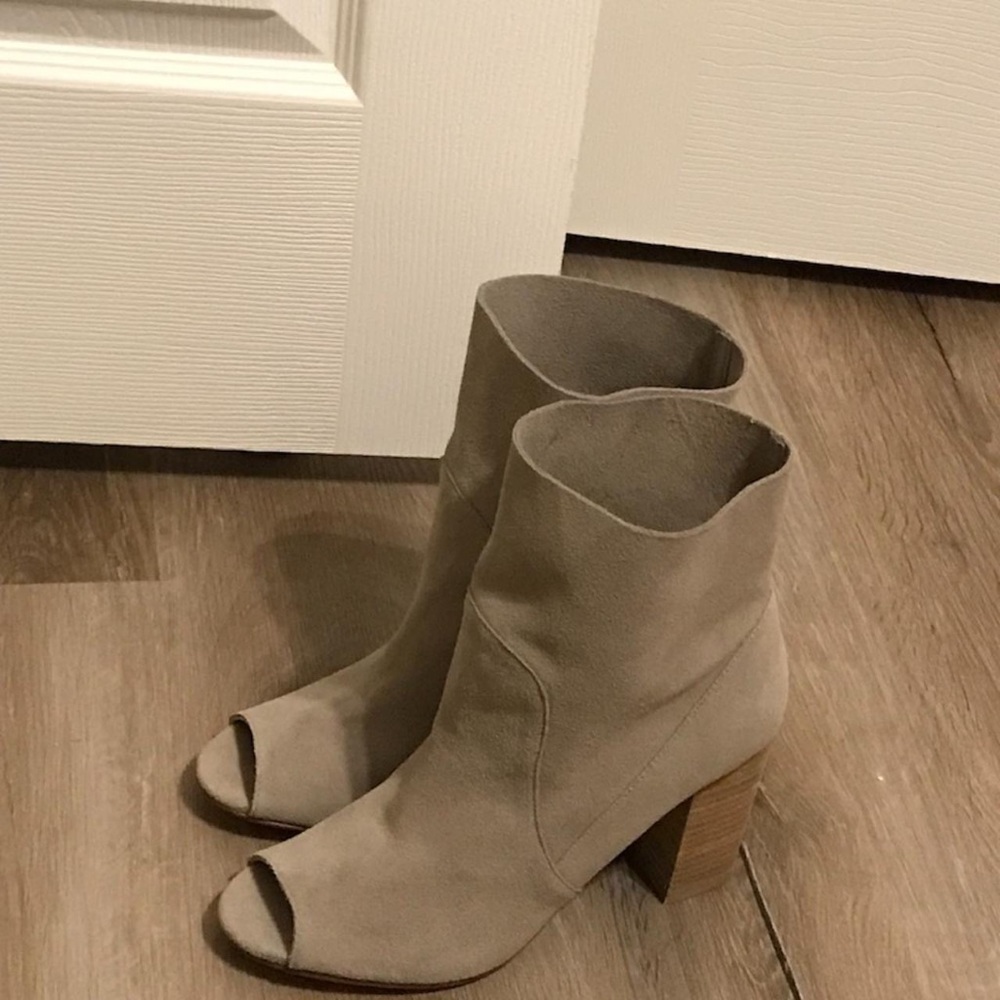 Chinese Laundry suede talk show booties